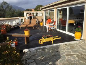 VUE DE LA TERRASSE DE LA LOCATION VUE DE LA TERRASSE DE LA LOCATION